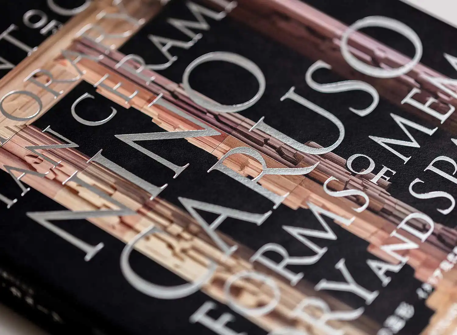 記憶と空間の造形 イタリア現代陶芸の巨匠　ニーノ・カルーソ 京都国立近代美術館